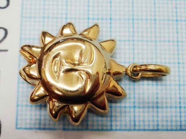 豪華!!18金☆天然サファイヤ マルチカラー ペンダントトップ☆総重量5.7g・750刻印!!ラウンド・ハート・マーキス☆リバースブル・清掃済み