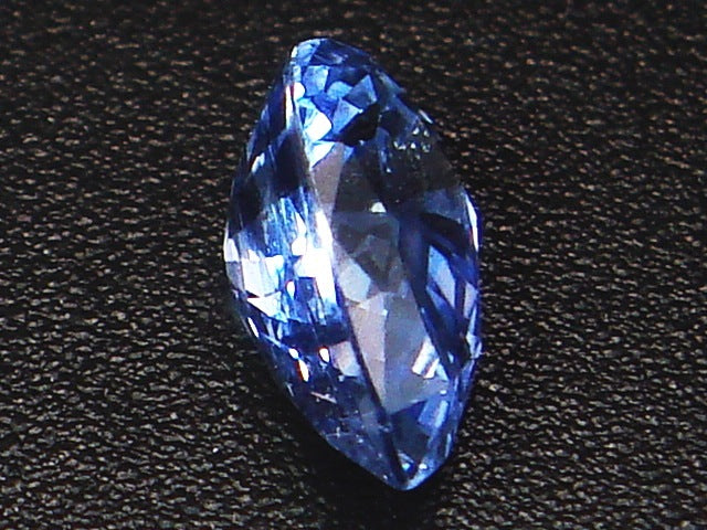 豪華!!鑑別カード付☆天然ブルーサファイヤ ルース★1.250ct!!ペアシェイプカット サイズ約8×6mm★9月誕生石★アクセサリー作成に是非
