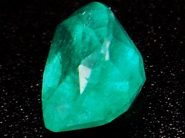 豪華!!鑑別カード付☆天然エメラルド ルース★3.536ct!!大粒ペアシェイプ・サイズ約13×9mm★アクセサリー作成に是非
