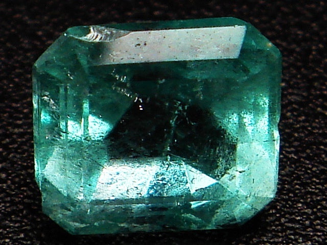 豪華!!鑑別カード付☆天然エメラルド ルース★1.667ct!!大粒スクエア エメラルドカット・サイズ約6×5mm★アクセサリー作成に是非