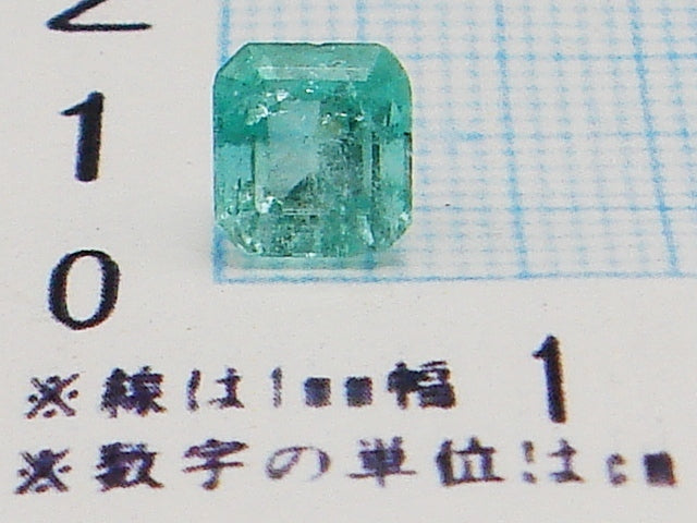 豪華!!鑑別カード付☆天然エメラルド ルース★1.667ct!!大粒スクエア エメラルドカット・サイズ約6×5mm★アクセサリー作成に是非