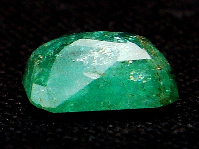 豪華!!鑑別カード付☆天然エメラルド ルース★1.069ct!!大粒スクエア エメラルドカット・サイズ約7×5mm★アクセサリー作成に是非