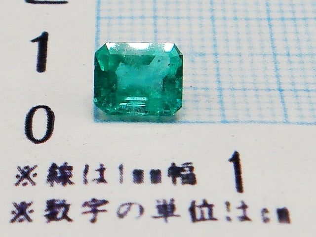 豪華!!鑑別カード付☆天然エメラルド ルース★1.155ct!!大粒スクエア エメラルドカット・サイズ約7×5mm★アクセサリー作成に是非