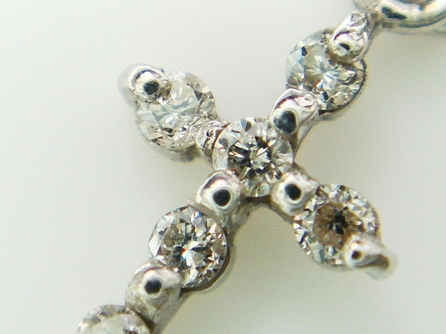 豪華!!18金ホワイトゴールド!!天然ダイヤモンド クロスデザイン ピアス★総重量0.4g・0.06ct★K18WG・0.03刻印有★ダイヤチェック・清掃済