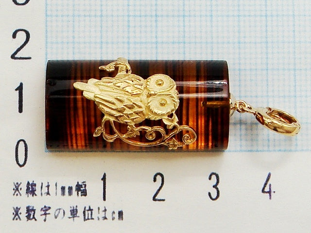 豪華!!大粒!!18金 琥珀・アンバー フクロウ付ペンダントトップ★総重量7.3g・サイズ約32×16mm★K18刻印有★サイズ表記有り★清掃済み
