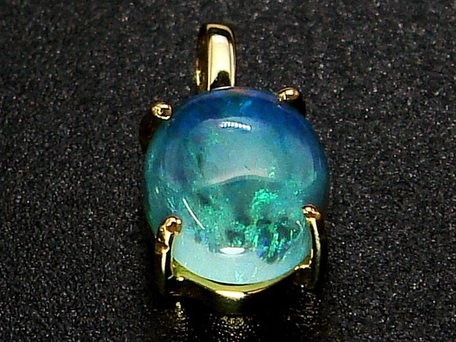豪華☆18金!!★天然オパール ペンダントトップ!!☆総重量1.0g★750刻印有☆遊色綺麗!!★石サイズ約9mm×7mm☆清掃済