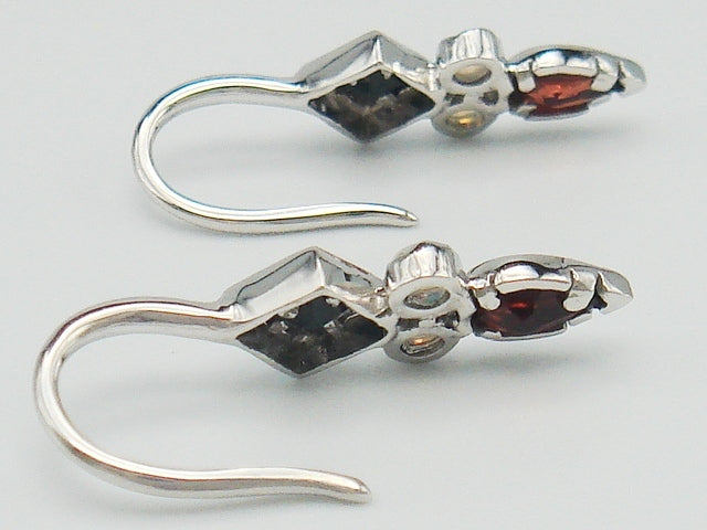 豪華!!14金ホワイトゴールド★天然オパール×カラーストーン ピアス★総重量1.9g★K14WG刻印有★清掃済