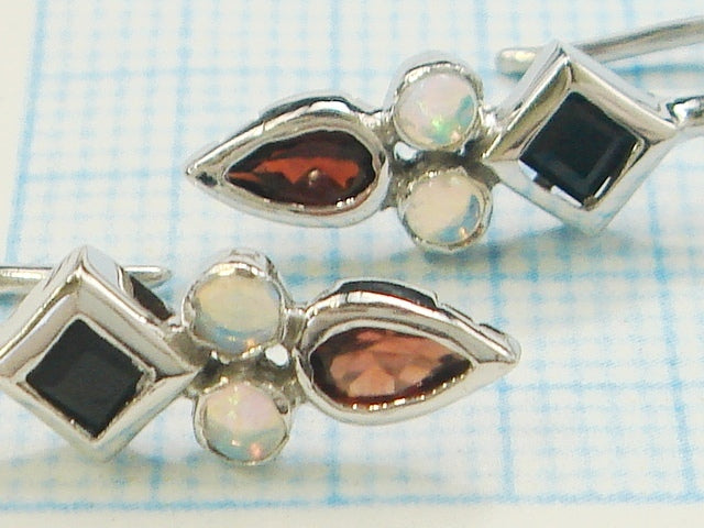 豪華!!14金ホワイトゴールド★天然オパール×カラーストーン ピアス★総重量1.9g★K14WG刻印有★清掃済